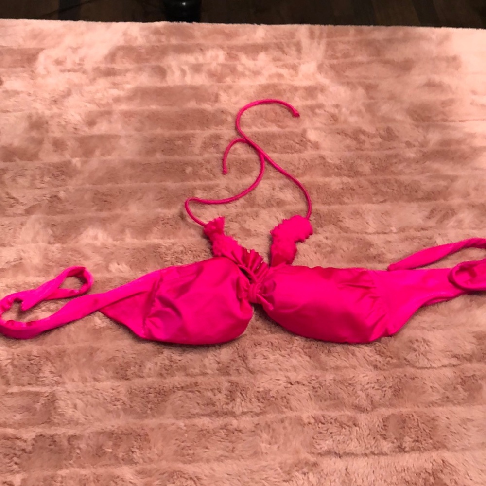 Victoria’s Secret bikini top 👙💕size L